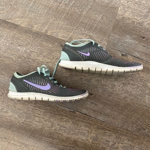 Nike Free Balanza - Athletic Turquoise Purple Sneakers - 7.5 Women's